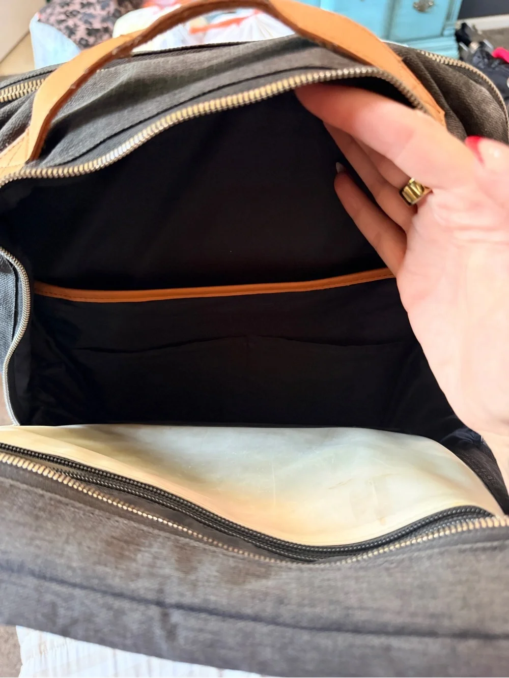Gray Nordace Backpack – Sleek Everyday Carry